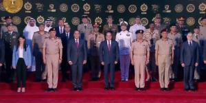 الرئيس
      المصري
      يشهد
      افتتاح
      بطولة
      العالم
      العسكرية
      للفروسية
      الـ
      25
      بالعاصمة
      الإدارية - تكنو بلس