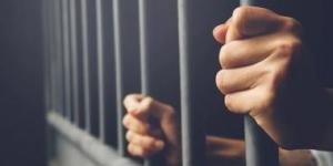 ضبط سائق بمنظومة نقل خاصة سرق ملابس عميل