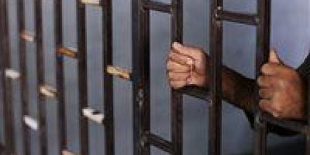 الداخلية
      تضبط
      صاحب
      محل
      بالشرقية
      يبيع
      أجهزة
      لفك
      شفرات
      القنوات
      الفضائية - تكنو بلس