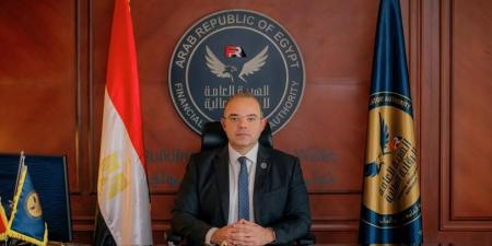 "الرقابة
المالية"
تنظم
سوق
الذهب
لصناديق
الاستثمار
وتحظر
البيع
المباشر - تكنو بلس
