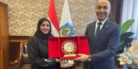 رئيس جامعة دمنهور يستقبل الملحق الثقافى لسفارة البحرين لمتابعة طلاب المملكة