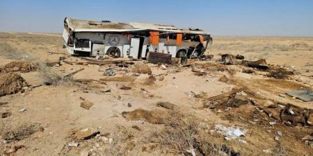 سوريا..
      مصرع
      6
      أشخاص
      في
      حادث
      مروّع
      بين
      حافلة
      ركاب
      وشاحنة
      أغنام
      على
      طريق
      البادية - تكنو بلس
