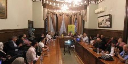 أدباء فلسطينيون يشيدون بدور مصر التاريخي في دعم غزة وإفشال مخططات التهجير