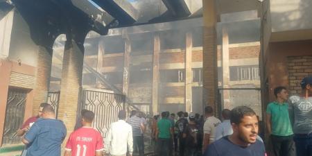 اندلاع
      حريق
      بمصنع
      بلاستيكات
      في
      6
      أكتوبر
      و14
      سيارة
      إطفاء
      تكافح
      النيران - تكنو بلس