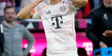 بايرن
ميونخ
يضرب
مونشنجلادباخ
بثنائية
ويحتفل
بلقب
الدوري
الألماني - تكنو بلس