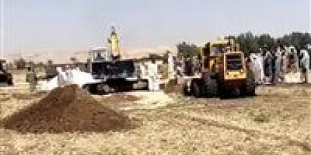 عاجل..
      اسخراج
      جثمان
      ريان
      جديد
      فى
      المنيا
      من
      بئر
      زراعى
      ب6
      ساعات
      من
      الحفر
      في
      دلجا - تكنو بلس