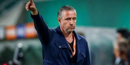 ريجيكامف:
      تدريب
      الزمالك
      شرف
      كبير - تكنو بلس