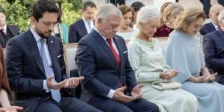 الملك
      وولي
      العهد
      يحضران
      عقد
      قران
      الأميرة
      عائشة
      بنت
      فيصل - تكنو بلس