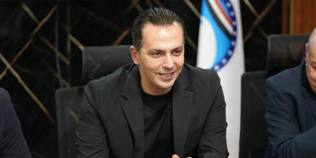 بحضور
      الأمين
      العام..
      أمانة
      الصحة
      والسكان
      المركزية
      بـ«مستقبل
      وطن»
      تكشف
      عن
      خطة
      متكاملة
      لإقامة
      قوافل
      طبية
      مجانية
      بالمحافظات - تكنو بلس