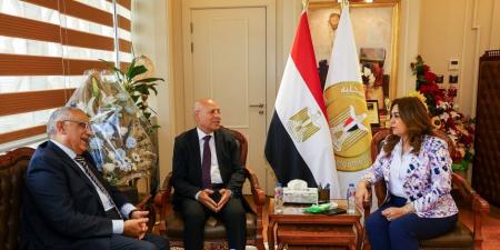 وزيرة التنمية المحلية تبحث مع محافظ القاهرة جهود إعادة المظهر الجمالي والحضاري لشوارع بمصر الجديدة - تكنو بلس