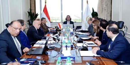 فاروق:الالتزام
بضوابط
الجودة
وتكثيف
المعروض
من
السلع
بأسعار
عادلة - تكنو بلس