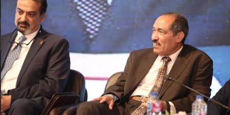 تكريم
مساعد
وزير
الصحة
في
المؤتمر
العلمي
الثامن
للمعهد
العالي
الدولي
للإعلام
بالشروق - تكنو بلس