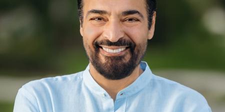 حميد
الشاعري
يحتفل
بحفل
تخرج
ابنته
نورا - تكنو بلس