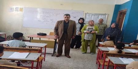 مدير
تعليم
الخانكة
يتابع
الامتحانات
بمدارس
الجبل
الأصفر - تكنو بلس
