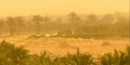 العواصف الترابية تسبب اندلاع حرائق بمركز بلاط وقطع الكهرباء عن قرى الداخلة