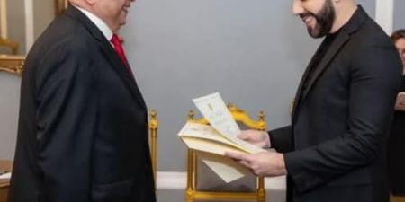 رئيس
السلفادور
يرحب
بفتح
قنوات
اتصال
وتفعيل
التعاون
بين
مصر
وبلاده - تكنو بلس