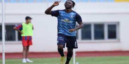 ماييلي
يقود
هجوم
بيراميدز
امام
صن
داونز
في
نهائي
دوري
الابطال - تكنو بلس