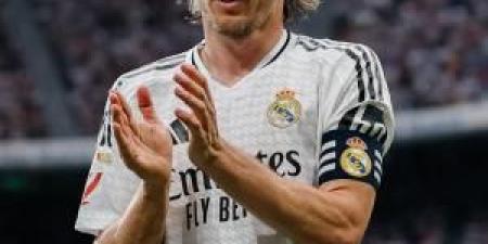 دموع
      البرنابيو…
      مودريتش
      يودع
      ريال
      مدريد
      في
      مشهد
      تاريخي - تكنو بلس