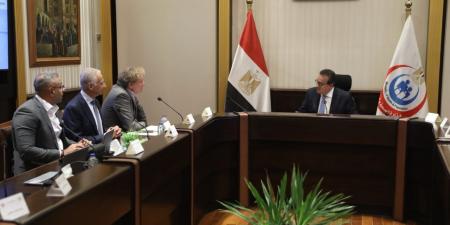 وزير
الصحة
يبحث
التوسع
بملف
تدريب
الأطباء
وإرسال
وفود
لألمانيا - تكنو بلس