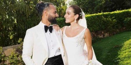 كيف
      عبرت
      أمينة
      خليل
      عن
      حبها
      لزوجها
      أحمد
      زعتر؟
      «فيديو» - تكنو بلس