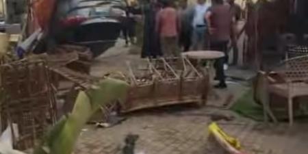 سيارة ملاكي تقتحم كافيه وتصيب 4 أشخاص بمدينة 6 أكتوبر.. صور