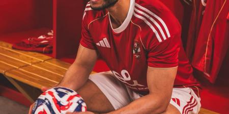 الأهلي
      يزيح
      الستار
      عن
      قميص
      كأس
      العالم
      للأندية
      والموسم
      الجديد - تكنو بلس