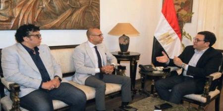 المايسترو
      تامر
      غنيم
      مديرًا
      للدورة
      33
      من
      مهرجان
      ومؤتمر
      الموسيقى
      العربية
      2025 - تكنو بلس