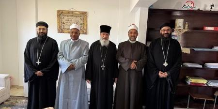 وفد
من
الكنيسة
يزور
وكيل
أوقاف
البحر
الأحمر
لتهنئته
بعيد
الأضحى - تكنو بلس