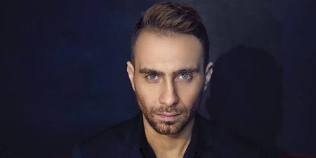 حسام
حبيب
يعتذر
من
جمهوره
بعد
خطأ
فني
ويعد
بحل
سريع - تكنو بلس