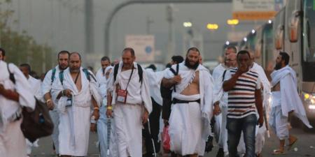 حجاج الجمعيات الأهلية يتوجهون إلى مزدلفة مع غروب شمس عرفة - تكنو بلس