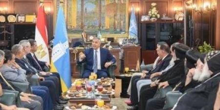محافظ الإسكندرية يستقبل المهنئين بعيد الأضحى المبارك بديوان عام المحافظة