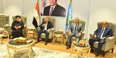 محافظ أسيوط يستقبل المهنئين بعيد الأضحى المبارك