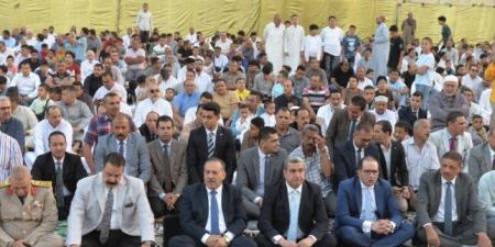 بساحة
      أرض
      الملاعب..
      محافظ
      أسيوط
      يؤدي
      صلاة
      عيد
      الأضحى
      وسط
      حشود
      جماهيرية - تكنو بلس