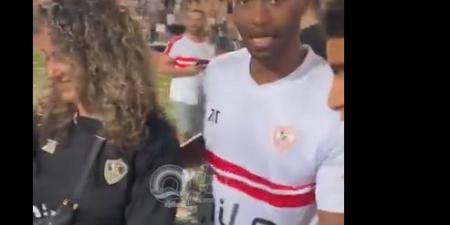 ليلة
      لا
      تُنسى..
      شيكابالا
      يحتفل
      بكأس
      مصر
      مع
      عائلته
      في
      ستاد
      القاهرة
      (فيديو) - تكنو بلس