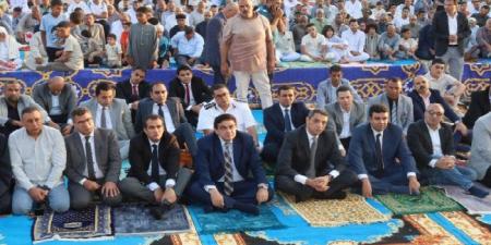محافظ
      السويس
      يؤدي
      صلاة
      عيد
      الأضحى
      بقرية
      العمدة
      وسط
      حشد
      من
      القيادات
      والأهالي - تكنو بلس