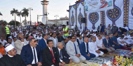 محافظ
      الأقصر
      يؤدى
      صلاة
      عيد
      الأضحى
      المبارك
      بساحة
      سيدي
      أبو
      الحجاج
      وسط
      جموع
      المصلين - تكنو بلس
