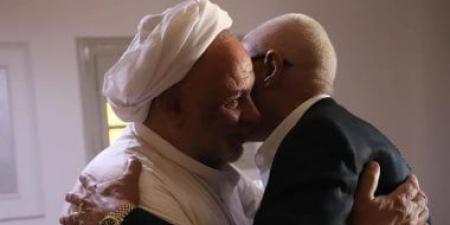 محافظ شمال سيناء يواصل جولاته لتقديم التهنئة بعيد الأضحى ويزور بئر العبد