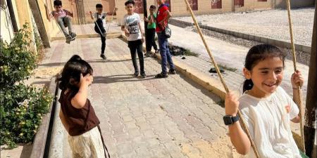 بهجة العيد تملأ أرجاء شمال سيناء.. المجالس عامرة والشواطئ مشغولة "صور"