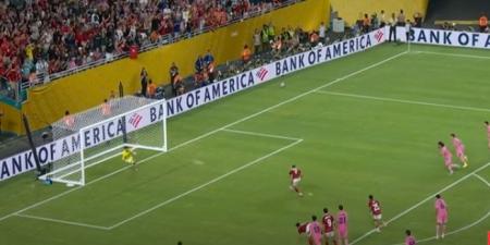 كأس
      العالم
      للأندية:
      محمود
      حسن
      تريزيجيه
      يهدر
      ركلة
      جزاء
      للأهلي
      في
      الدقيقة
      42 - تكنو بلس
