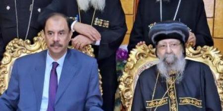 محافظ سوهاج يهنئ الأنبا "ويصا" بمناسبة اليوبيل الذهبي لسيامته أسقفًا