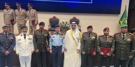تخريج
      6
      ضباط
      كويتيين
      من
      كلية
      الدفاع
      الوطني
      الأردنية - تكنو بلس