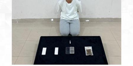القصة
      الكاملة
      لحبس
      الفنانة
      الكويتية
      شجون
      الهاجري
      ..مجهولة
      النسب
      وولدت
      بدار
      أيتام - تكنو بلس