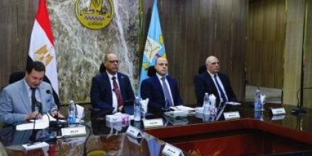 وزير العمل ومحافظ كفر الشيخ يبحثان التعاون فى التدريب والتشغيل ودمج ذوى الهمم