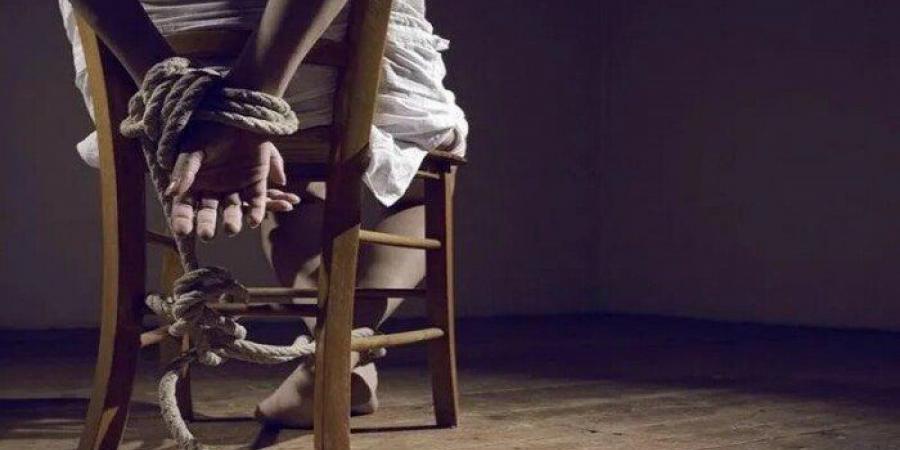الداخلية
      تحرر
      شابين
      احتجزهما
      3
      أشخاص
      في
      القاهرة - تكنو بلس