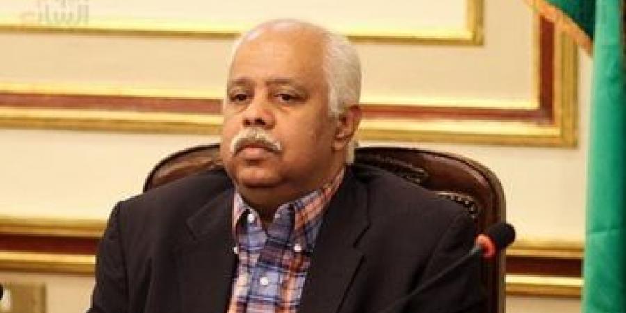 بعد الإشارة لفتاوى سعد الهلالي المثيرة للجدل.. حمدي رزق يطالب بتحييد الأشخاص