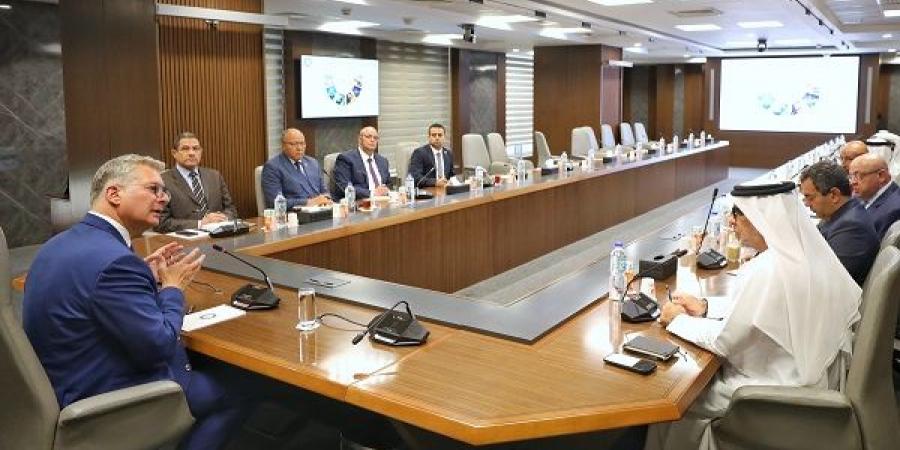 البترول
يكشف
عن
6
محاور
لاستراتيجيته
تجذب
استثمارات
موانئ
أبوظبي - تكنو بلس