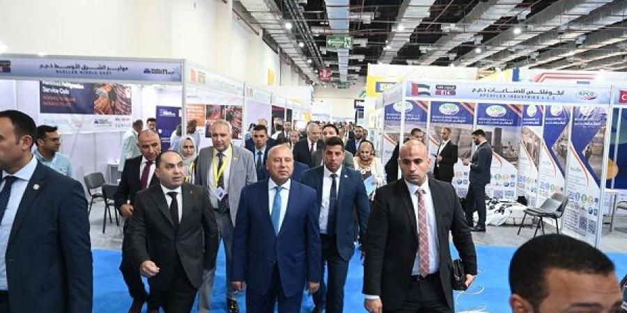 الوزير:
الحكومة
مستعدة
للدخول
في
شراكات
لتصنيع
التكييف
بالكامل
في
مصر - تكنو بلس