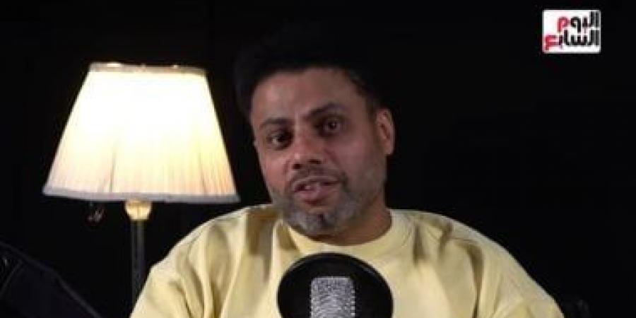 أحمد
فوزي
صالح:
أنك
تكون
كاتب
صعب
ومؤلم
وقد
تخسر
حياتك
الأسرية - تكنو بلس