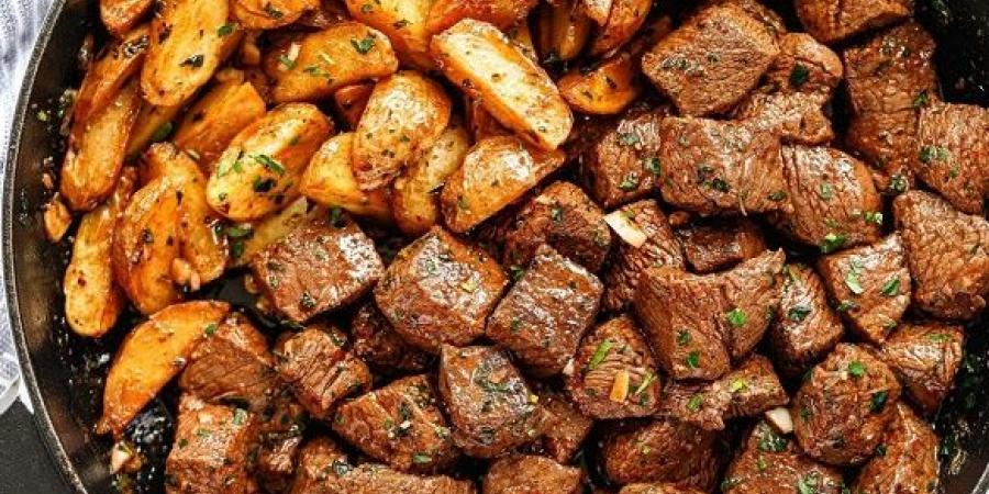 مكعبات
البطاطس
باللحم
والمشروم
..
غداء
متكامل
بطعم
لذيذ - تكنو بلس