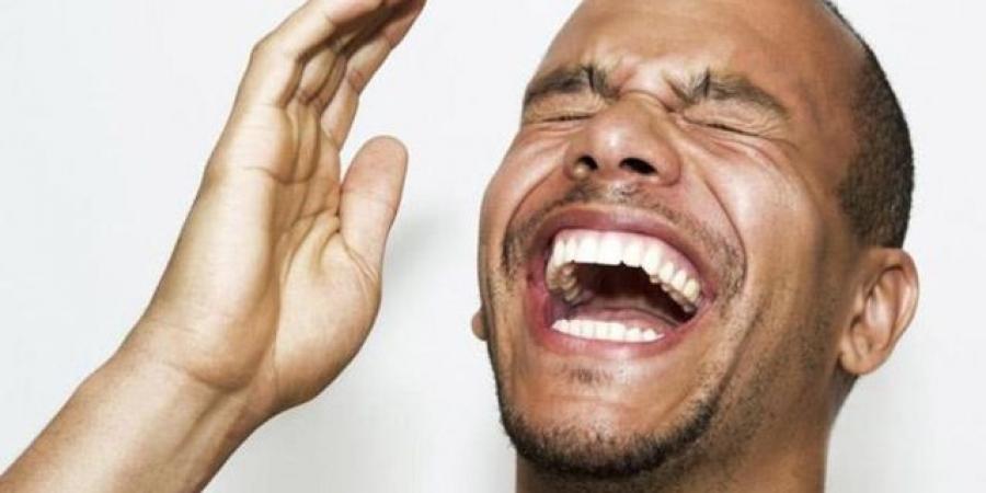 يوم الضحك العالمي: السعادة سلاح بسيط يحارب الاكتئاب والأمراض المزمنة - تكنو بلس